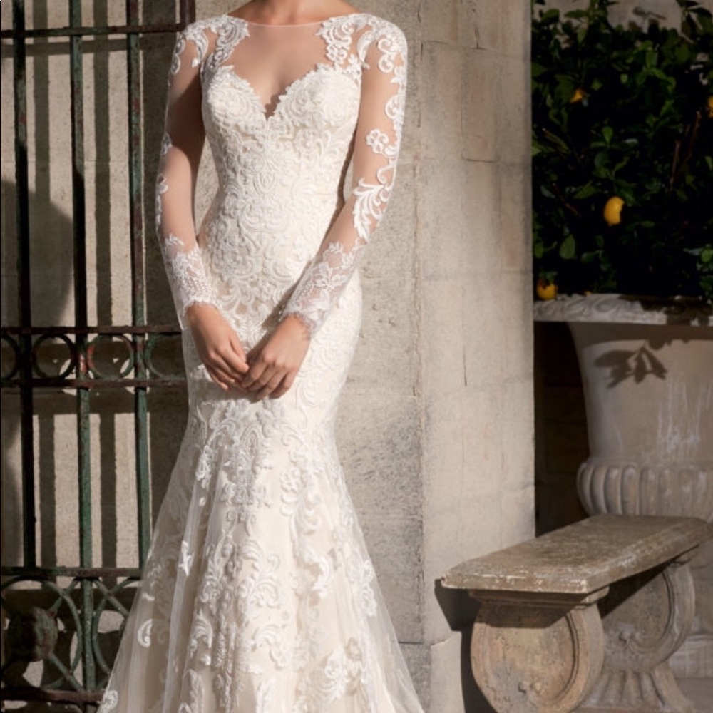 Lovely White Wedding Dress